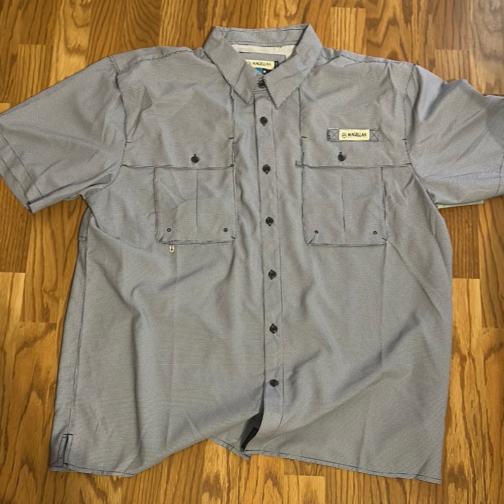 Magellan Outdoors Gray Casual Button Down Shirt Relaxed Fit